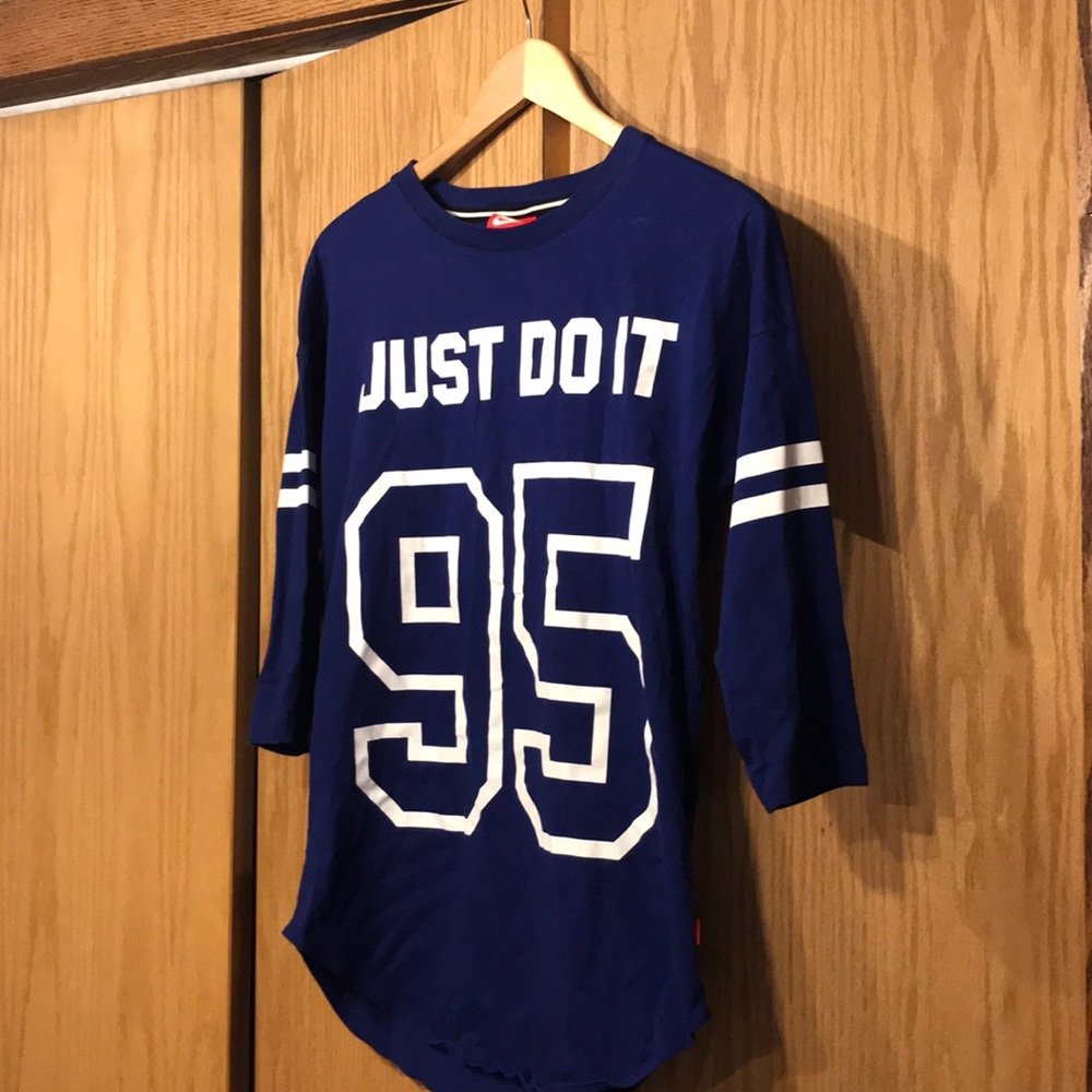 Nike 3/4 sleeve t-shirt